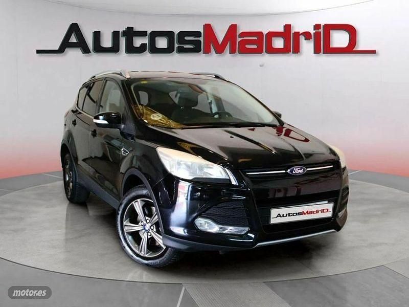 Negro Usado 2014 Ford Kuga Trend SUV | 10.490 € (Precio justo) - Imagen 1/4