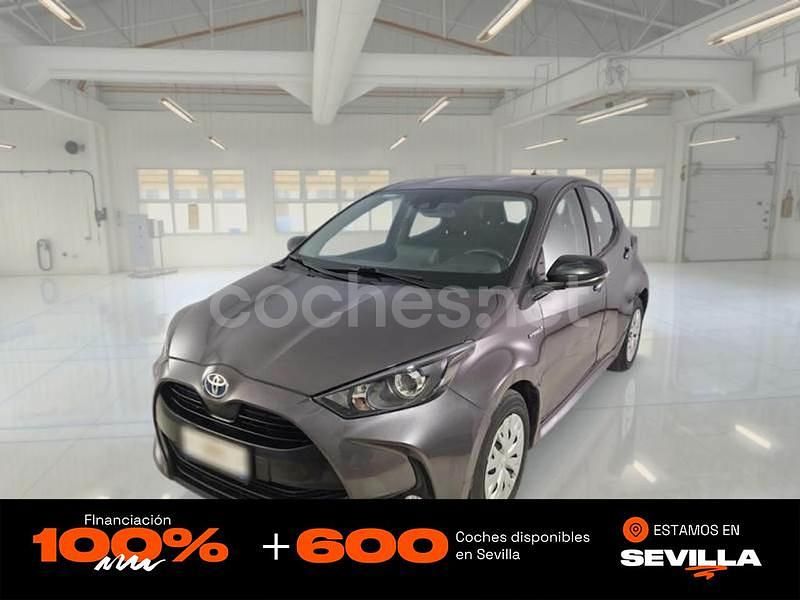 Gris / plata Usado 2021 Toyota Yaris Hybrid Business Edition Berlina | 15.850 € (Super precio) - Imagen 1/4