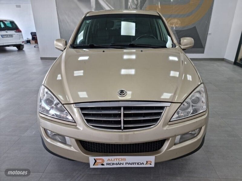 Oro Usado 2008 Ssangyong Kyron SUV | 6000 € (Un poco caro) - Imagen 1/4