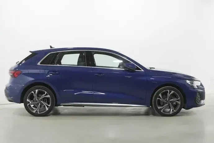 Usado Audi A3 e-tron S-Line 204 CV (150 kW) 2025 Utilitario
