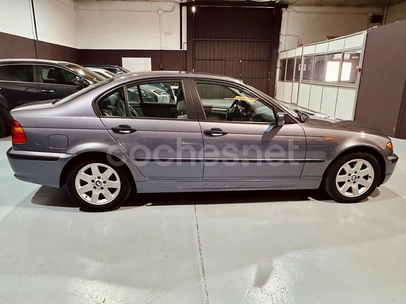 Usado BMW 318 Comfort Edition 143 CV (105 kW) 2004 Gris / plata Berlina