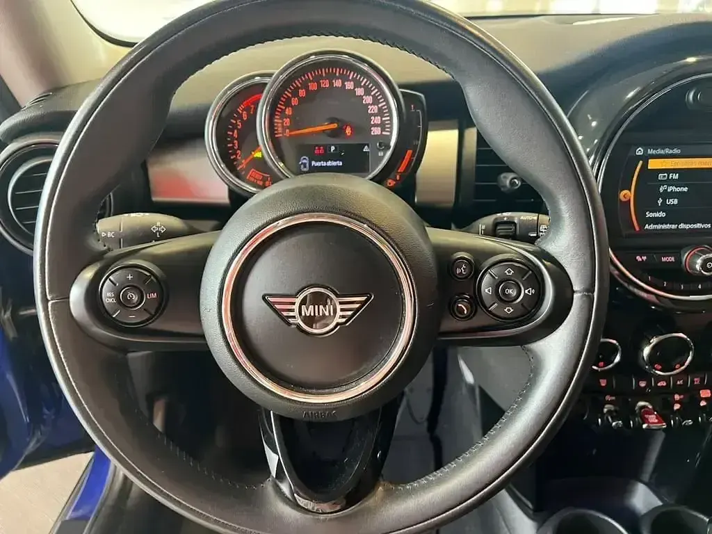 Usado Mini Cooper 136 CV (100 kW) 2021 Azul Utilitario