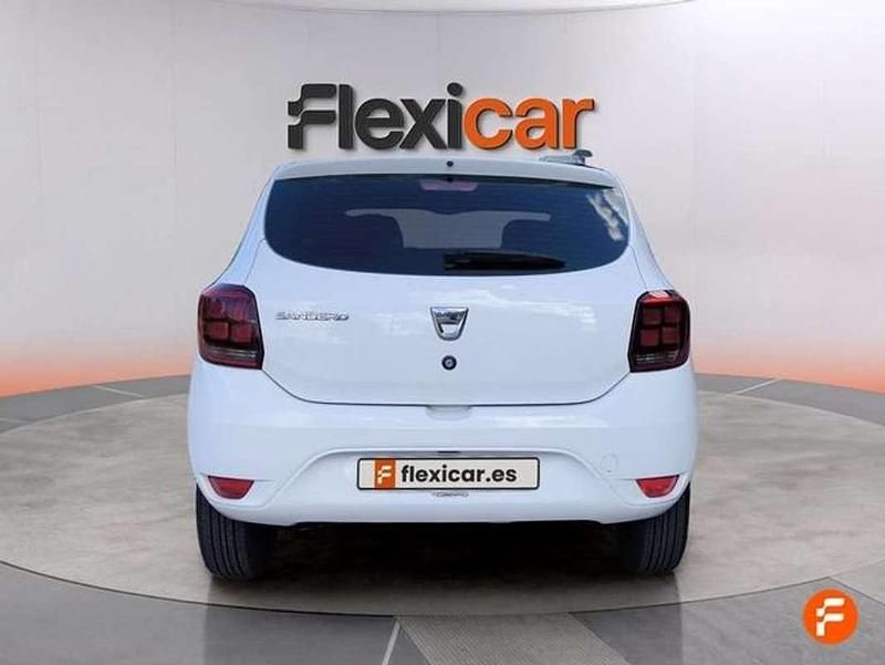 Usado Dacia Sandero Ambiance 75 HP (55 kW) 2017 Branco Citadino