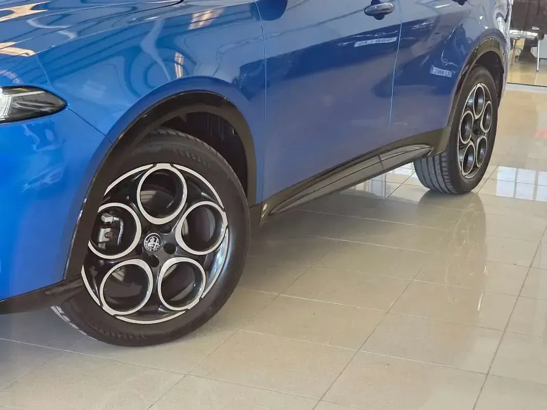 Usado Alfa Romeo Tonale Sprint 130 CV (95 kW) 2024 Azul SUV