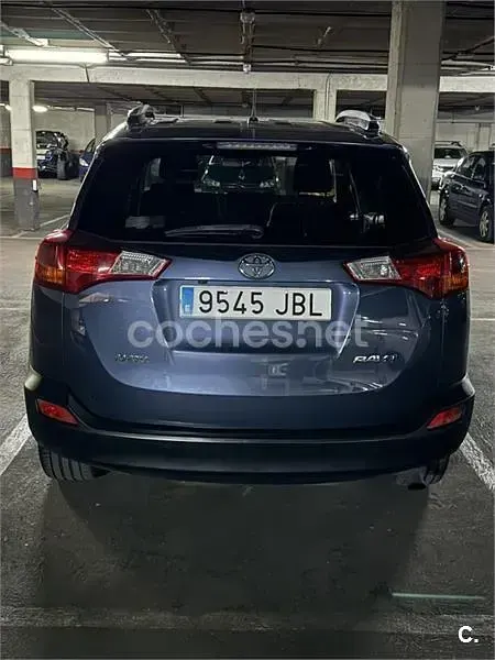 Usado Toyota RAV4 Advance 124 CV (91 kW) 2014 Azul SUV