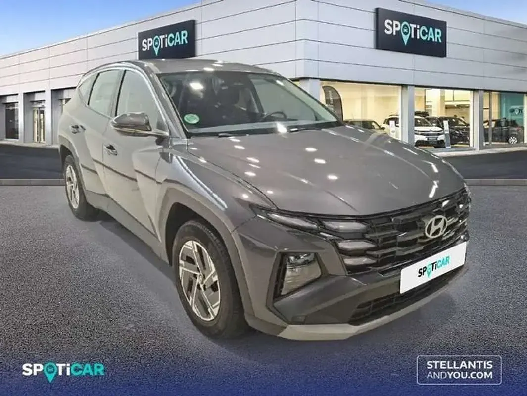 Usado Hyundai Tucson 160 CV (117 kW) 2025 Gris SUV