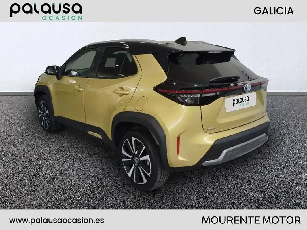Usado Toyota Yaris Cross Edition 116 CV (85 kW) 2021 Amarillo SUV