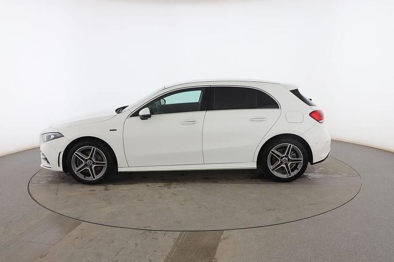 Usado Mercedes A250 AMG line 218 CV (160 kW) 2021 Blanco Utilitario