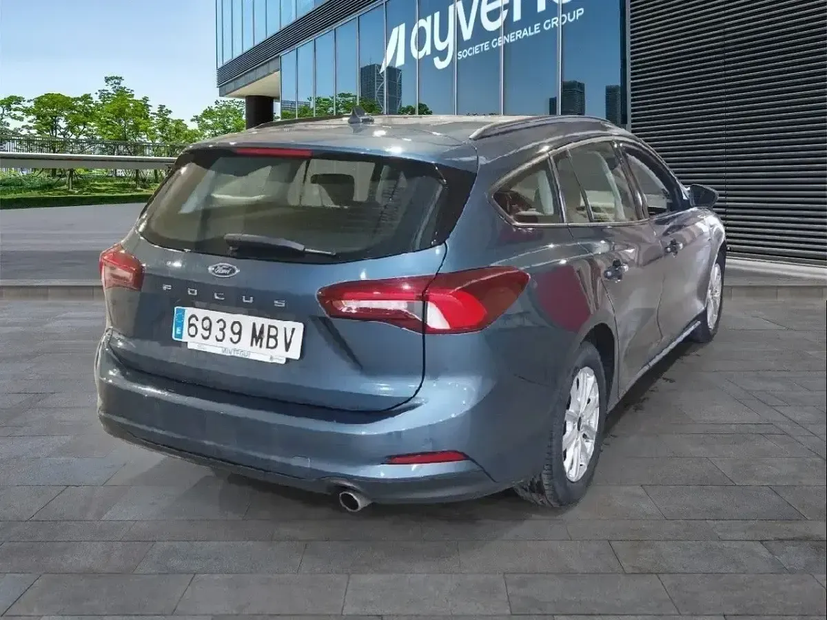 Usado Ford Focus Trend+ 120 CV (88 kW) 2022 Azul Utilitario