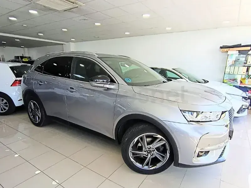 Usado DS Automobiles DS7 Crossback Bastille 130 CV (95 kW) 2022 Gris / plata SUV