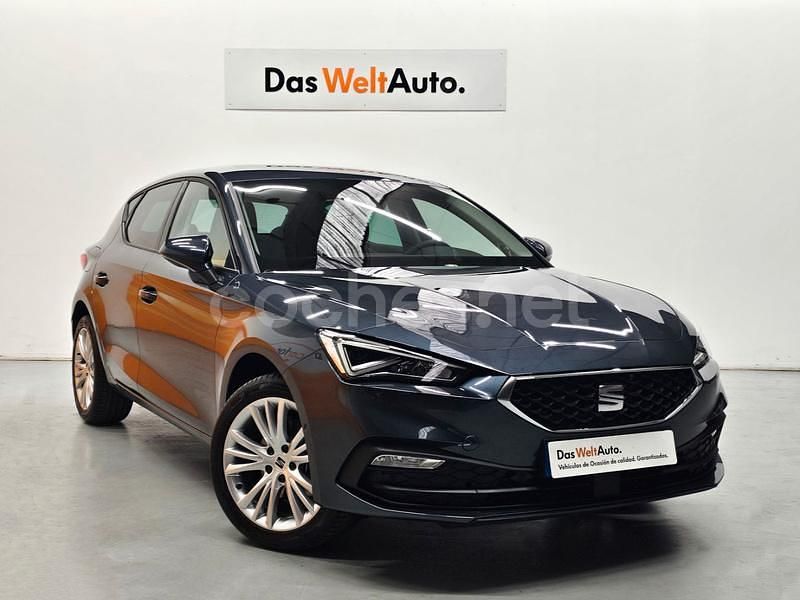 Gris / plata Usado 2024 Seat Leon Style Berlina | 22.500 € (Buen precio) - Imagen 1/4