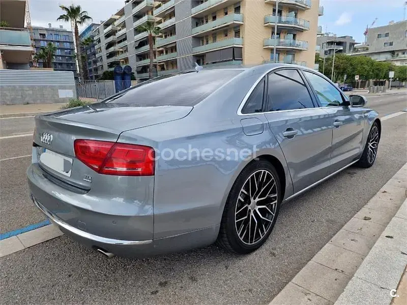 Usado Audi A8 250 CV (183 kW) 2010 Gris / plata Berlina