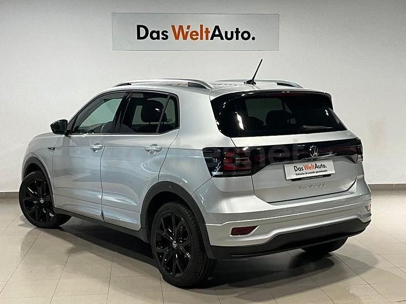Usado VW T-Cross Sportline 110 CV (80 kW) 2023 Gris plata SUV