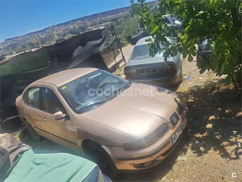 Usado Seat Toledo Stella 110 CV (80 kW) 1999 Naranja Berlina