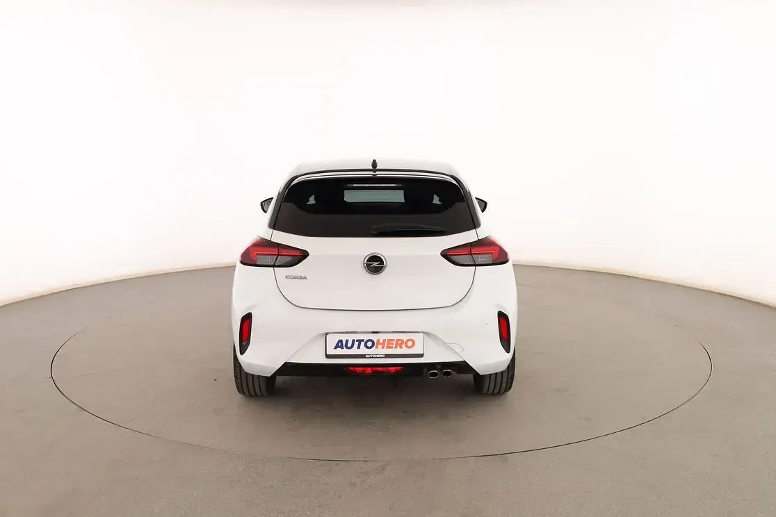 Usado Opel Corsa GS Line 131 CV (96 kW) 2020 Blanco Utilitario