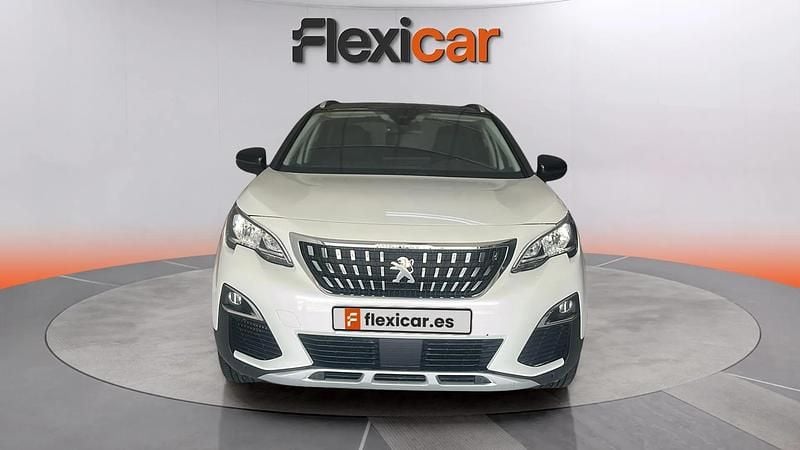 Usado Peugeot 3008 Allure 131 CV (96 kW) 2020 Blanco SUV