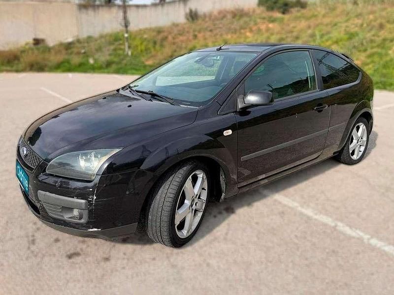 Usado Ford Focus Trend 116 CV (85 kW) 2006 Negro Berlina