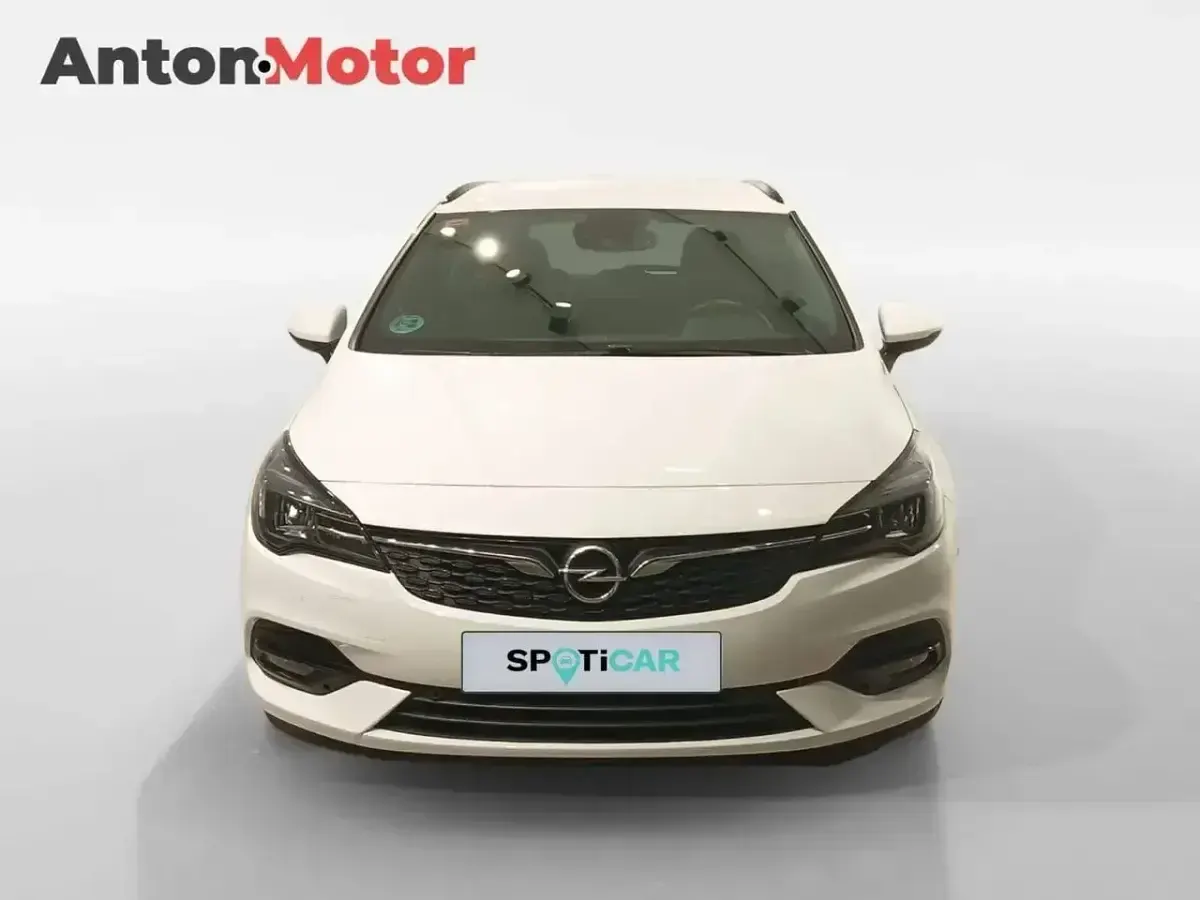 Usado Opel Astra Edition 110 CV (80 kW) 2021 Blanco Berlina