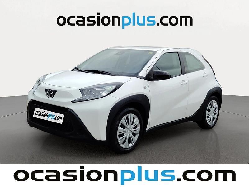 Blanco Usado 2023 Toyota Aygo Play Utilitario | 13.137 € (Precio justo) - Imagen 1/4