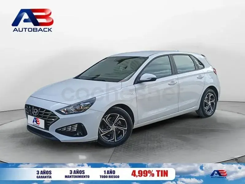 Usado Hyundai i30 120 HP (88 kW) 2022 Branco Sedan