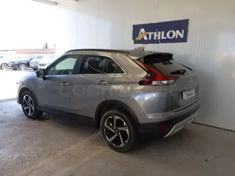 Usado Mitsubishi Eclipse Cross 188 CV (138 kW) 2024 Gris / plata SUV