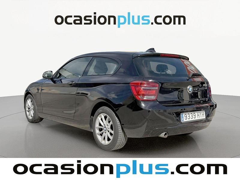 Usado BMW 116 116 CV (85 kW) 2014 Negro Utilitario