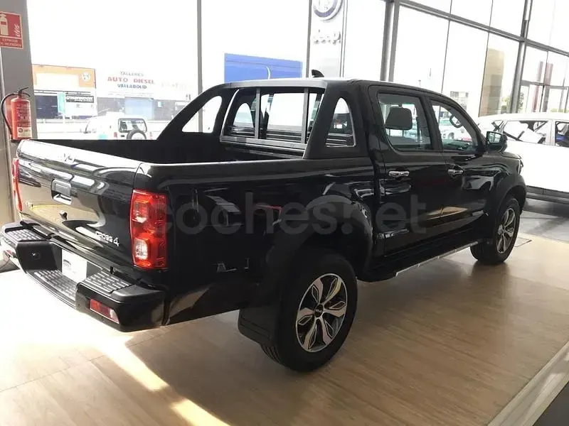 Nuevo EVO Cross 4 136 CV (100 kW) 2026 Negro Pickup/Camioneta