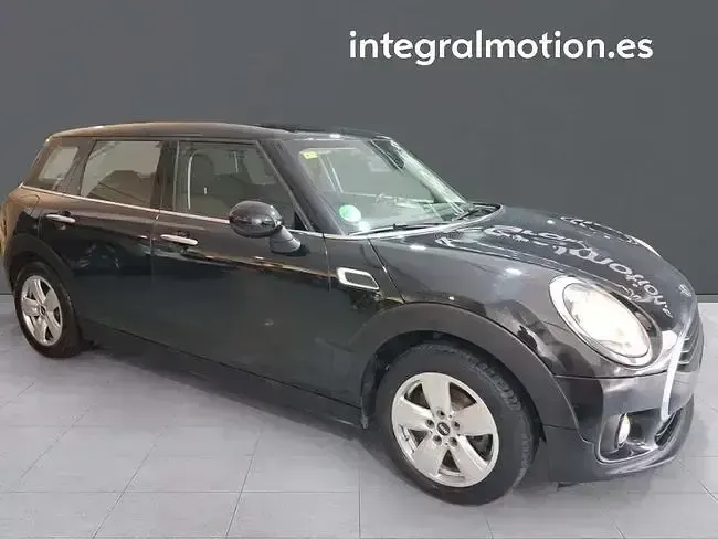 Usado Mini One D Clubman 115 CV (84 kW) 2017 Negro Familiar