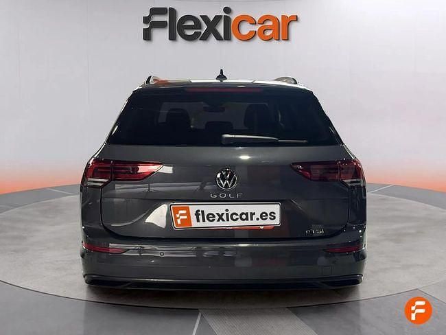 Usado VW Golf VIII Life 131 CV (96 kW) 2024 Gris Familiar