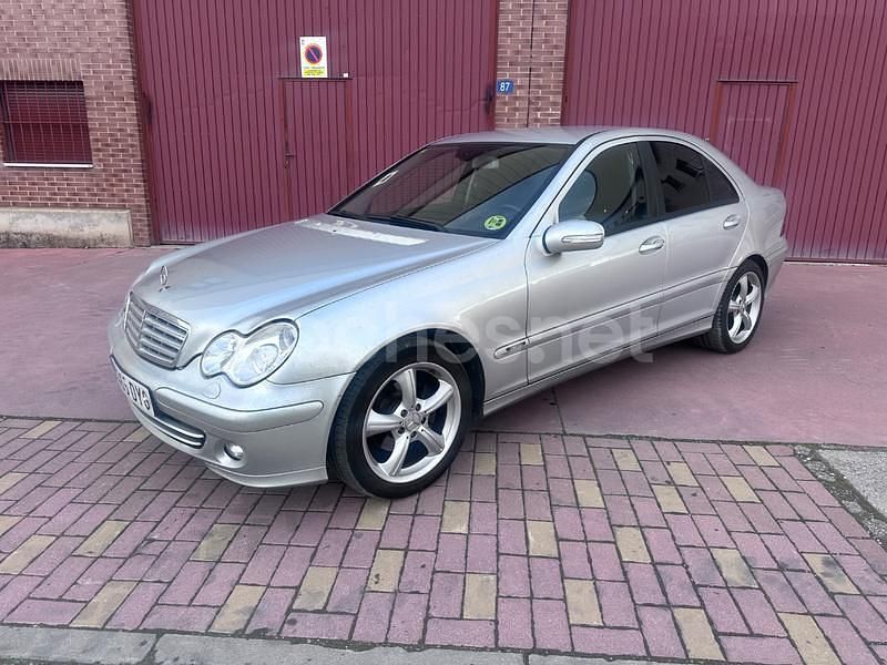 Usado Mercedes C220 Sport Edition 150 CV (110 kW) 2006 Gris / plata Berlina