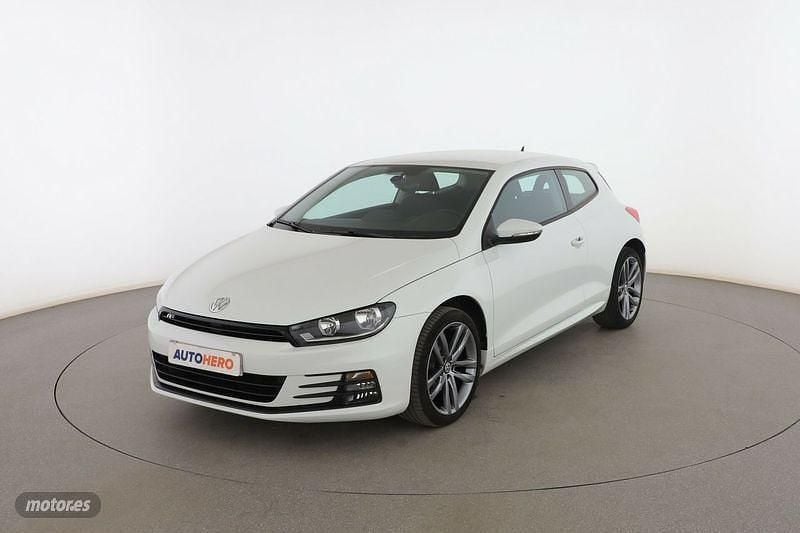 Blanco Usado 2015 VW Scirocco R-line BlueMotion Coupe | 16.199 € (Precio justo) - Imagen 1/3