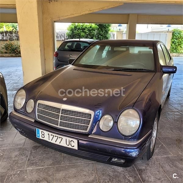 Azul Usado 1998 Mercedes E200 Elegance Berlina | 3000 € - Imagen 1/3