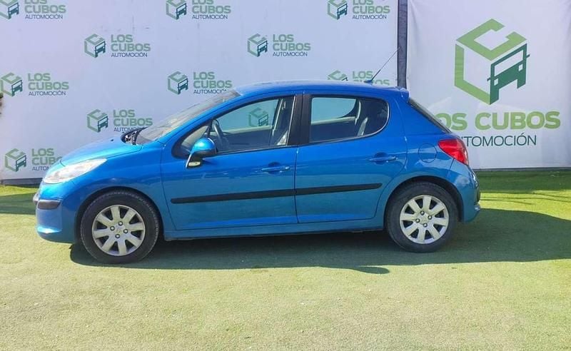 Usado Peugeot 207 69 CV (50 kW) 2006 Azul Utilitario