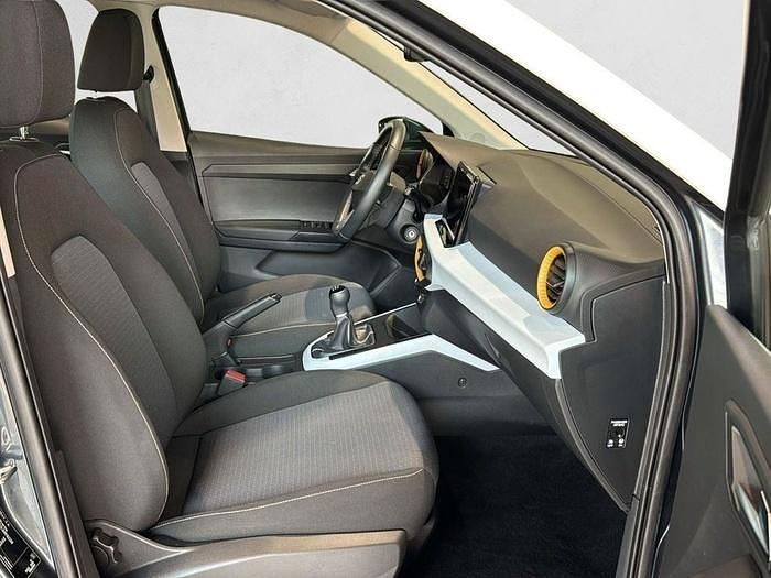 Usado Seat Arona Style 115 CV (84 kW) 2025 Gris SUV