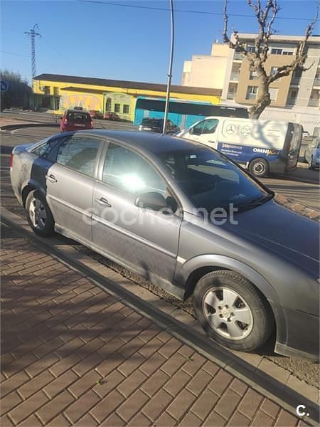 Usado Opel Vectra Comfort 120 CV (88 kW) 2005 Gris / plata Berlina