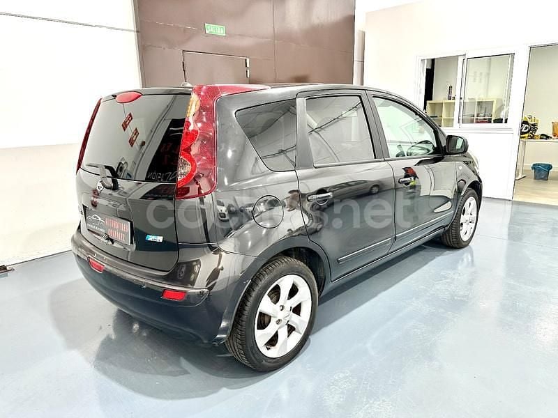 Usado Nissan Note Acenta 90 CV (66 kW) 2011 Negro Monovolumen