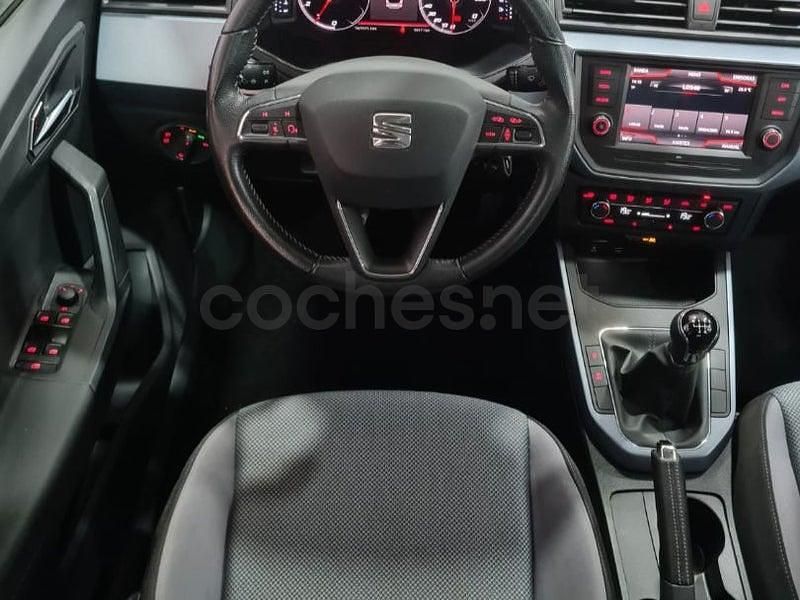 Usado Seat Arona Style 95 CV (69 kW) 2019 Blanco SUV