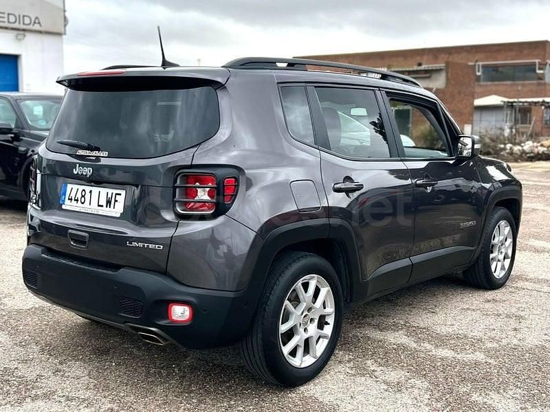 Usado Jeep Renegade 150 CV (110 kW) 2022 Gris / plata SUV