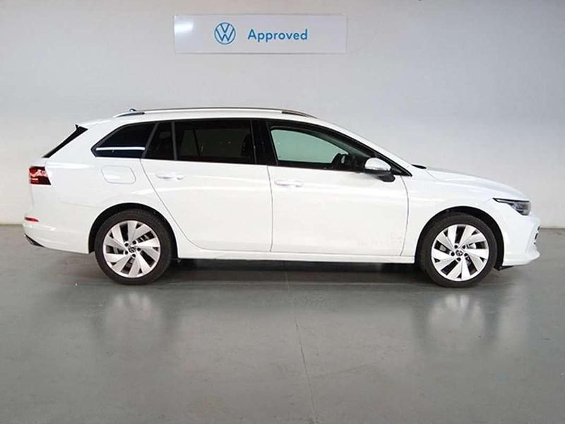Usado VW Golf VIII Style 116 CV (85 kW) 2024 Blanco Familiar