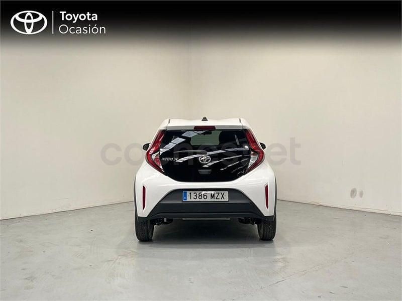 Nuevo Toyota Aygo X Play 72 CV (52 kW) 2025 Blanco SUV
