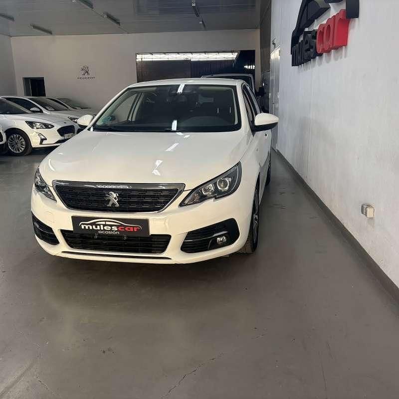 Usado Peugeot 308 Style 131 CV (96 kW) 2021 Blanco Utilitario