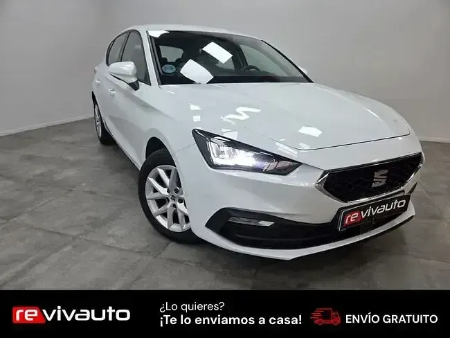 Begagnad Seat Leon Reference 90 HK (66 kW) 2022 Vit Sedan