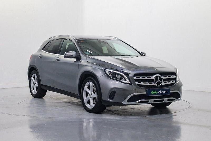 Usado Mercedes GLA220 177 CV (130 kW) 2019 Gris SUV