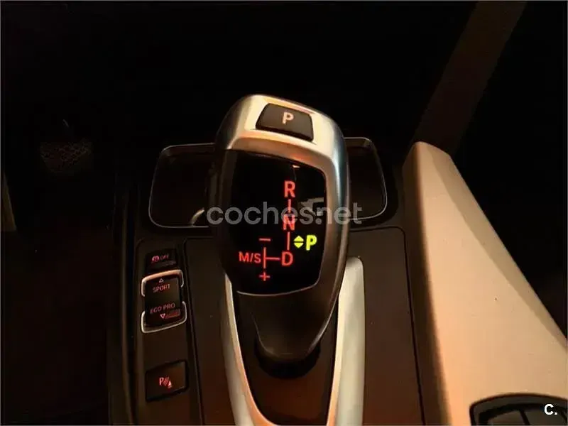 Usado BMW 320 Comfort Edition 190 CV (139 kW) 2017 Negro Berlina