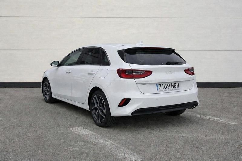 Nuevo Kia Ceed 140 CV (102 kW) 2025 Blanco Utilitario