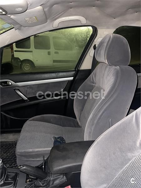 Usado Peugeot 407 110 CV (80 kW) 2004 Negro Berlina