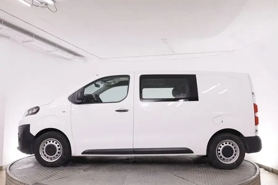 Usado Citroën Jumpy 120 CV (88 kW) 2022 Blanco Monovolumen