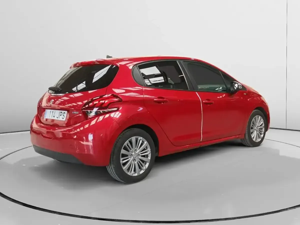 Occasion Peugeot 208 Style 82 PK (60 kW) 2016 Rood Hatchback