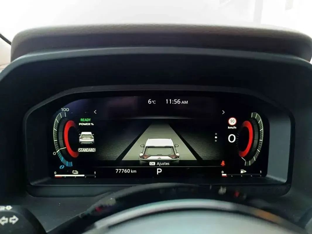 Käytetty Nissan X-Trail Tekna 213 HP (156 kW) 2022 Sininen Katumaasturi