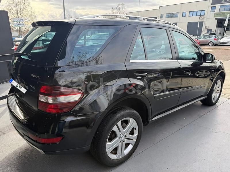 Usado Mercedes ML300 204 CV (150 kW) 2010 Negro SUV